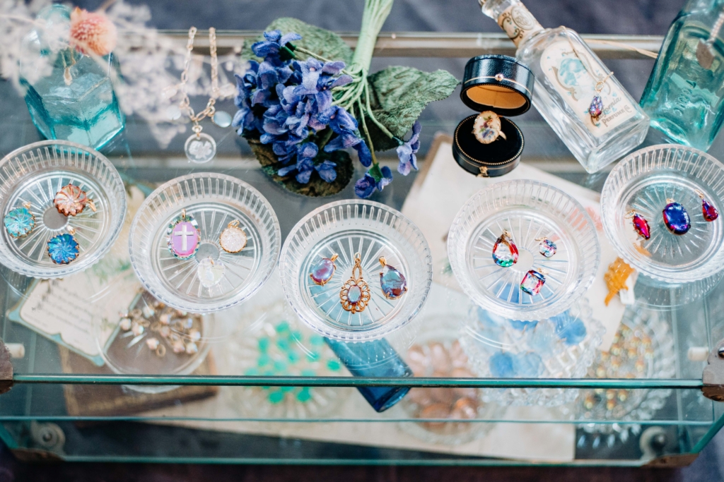 9月2日(水)～9月13日(日) <br>アクセサリーパーツ レミース POP UP「ヨーロッパ・ヴィンテージガラスの世界」<br>at 手紙舎 2nd STORY