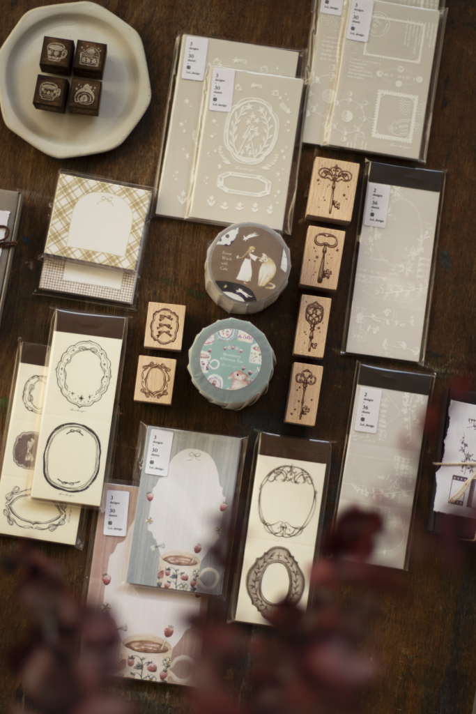 10月21日（水）〜11月8（日）樂意 Loi design個展「Little Collection」 at 手紙舎 2nd STORY